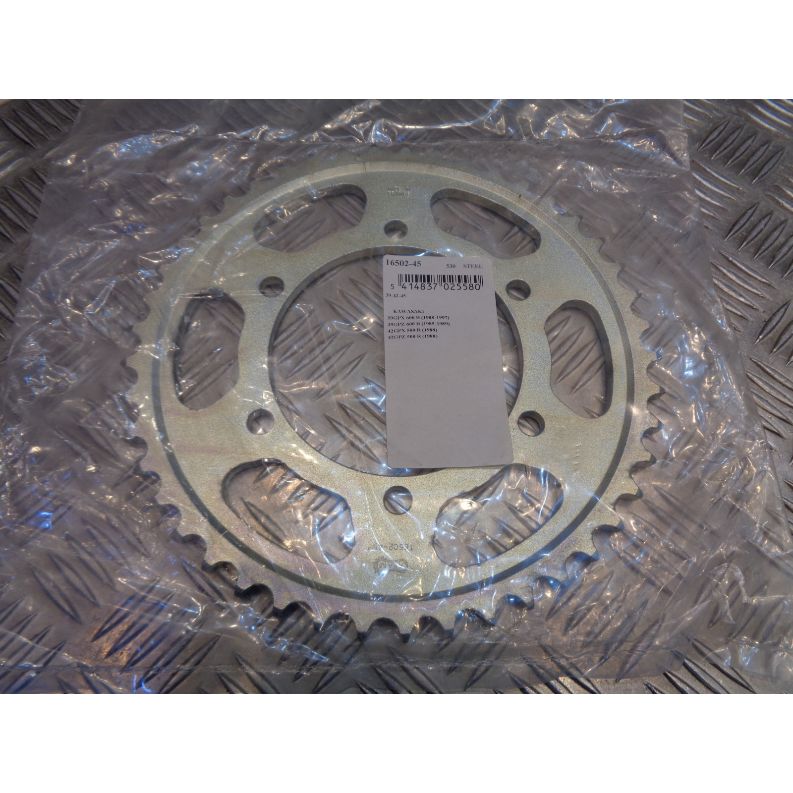 couronne transmission moto kawasaki gpx gpz 500 600 r afam acier 45 dents en 530 16502-45 bihr 47000825