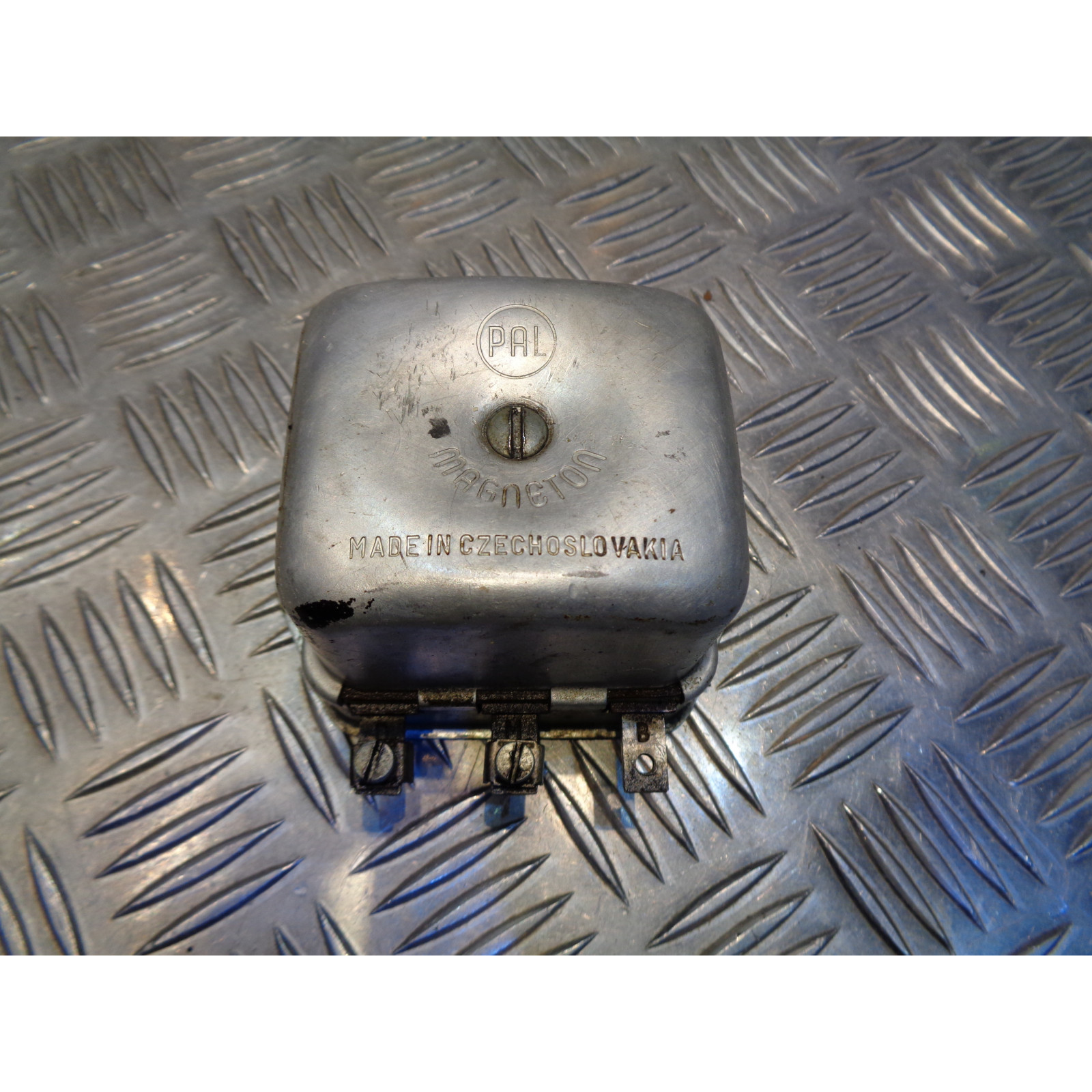 regulateur charge batterie moto jawa 125 cz 476
