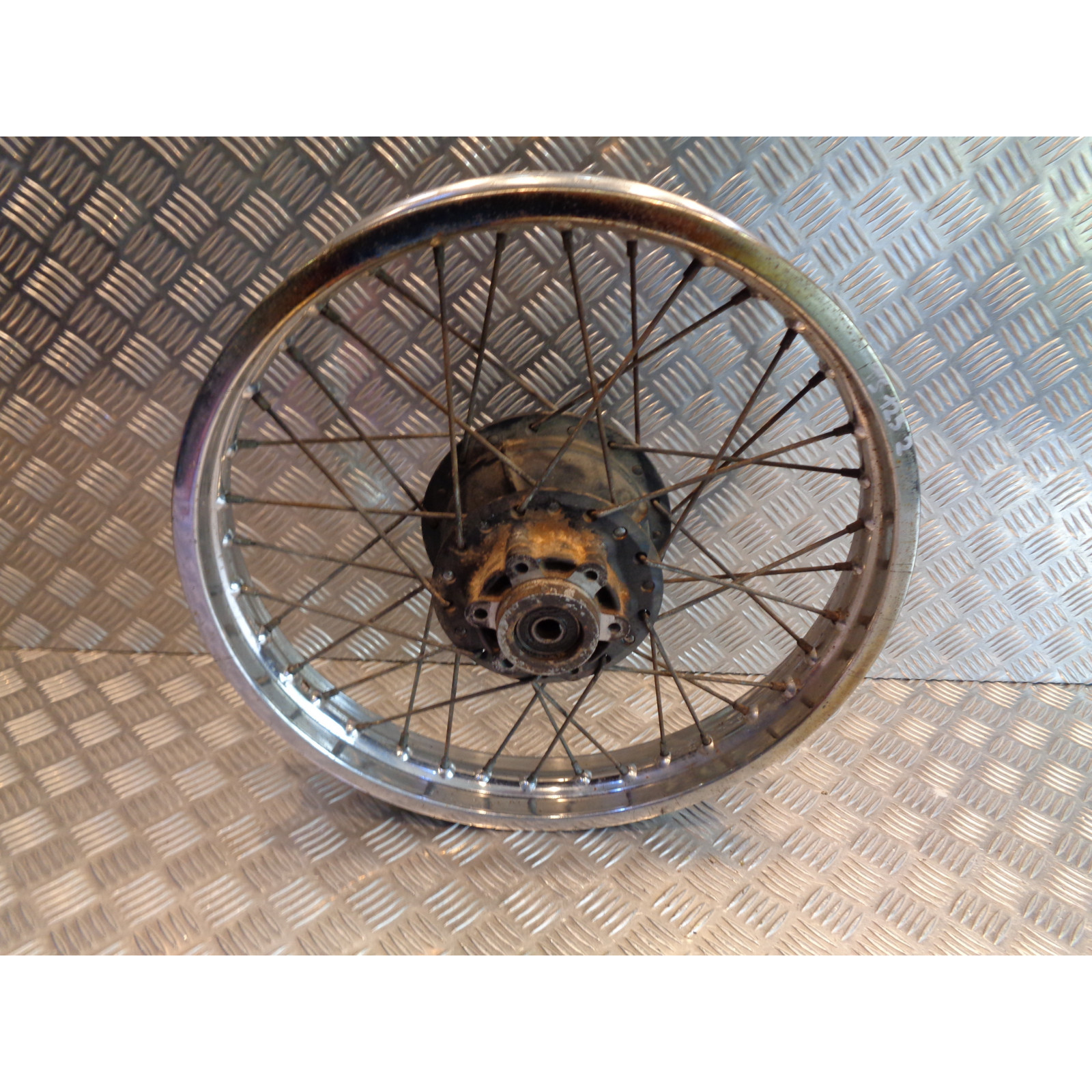 jante roue arriere moto suzuki 125 ts er ts1252