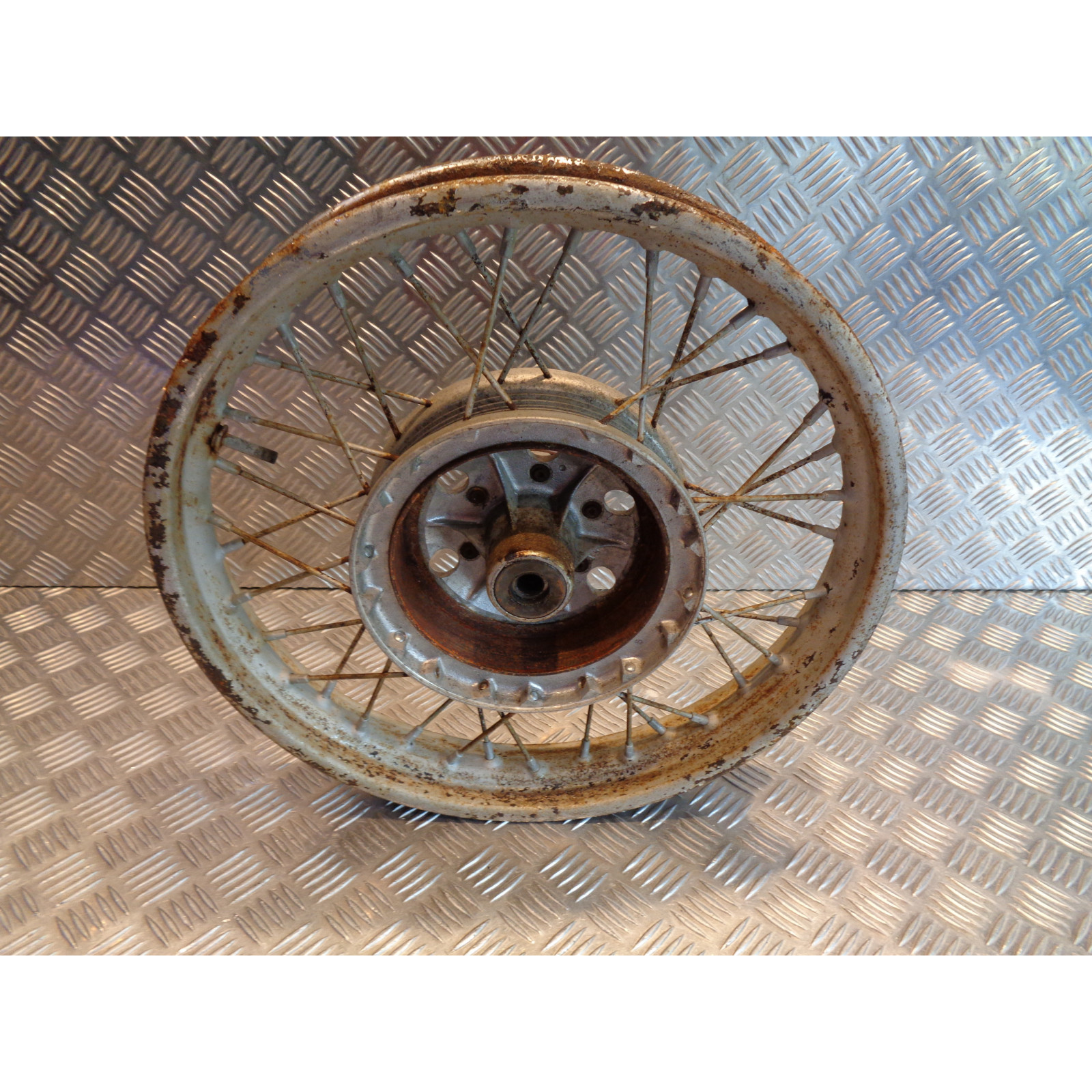 jante roue moyeu avant arriere moto jawa 250 kyvacka type 353 1957