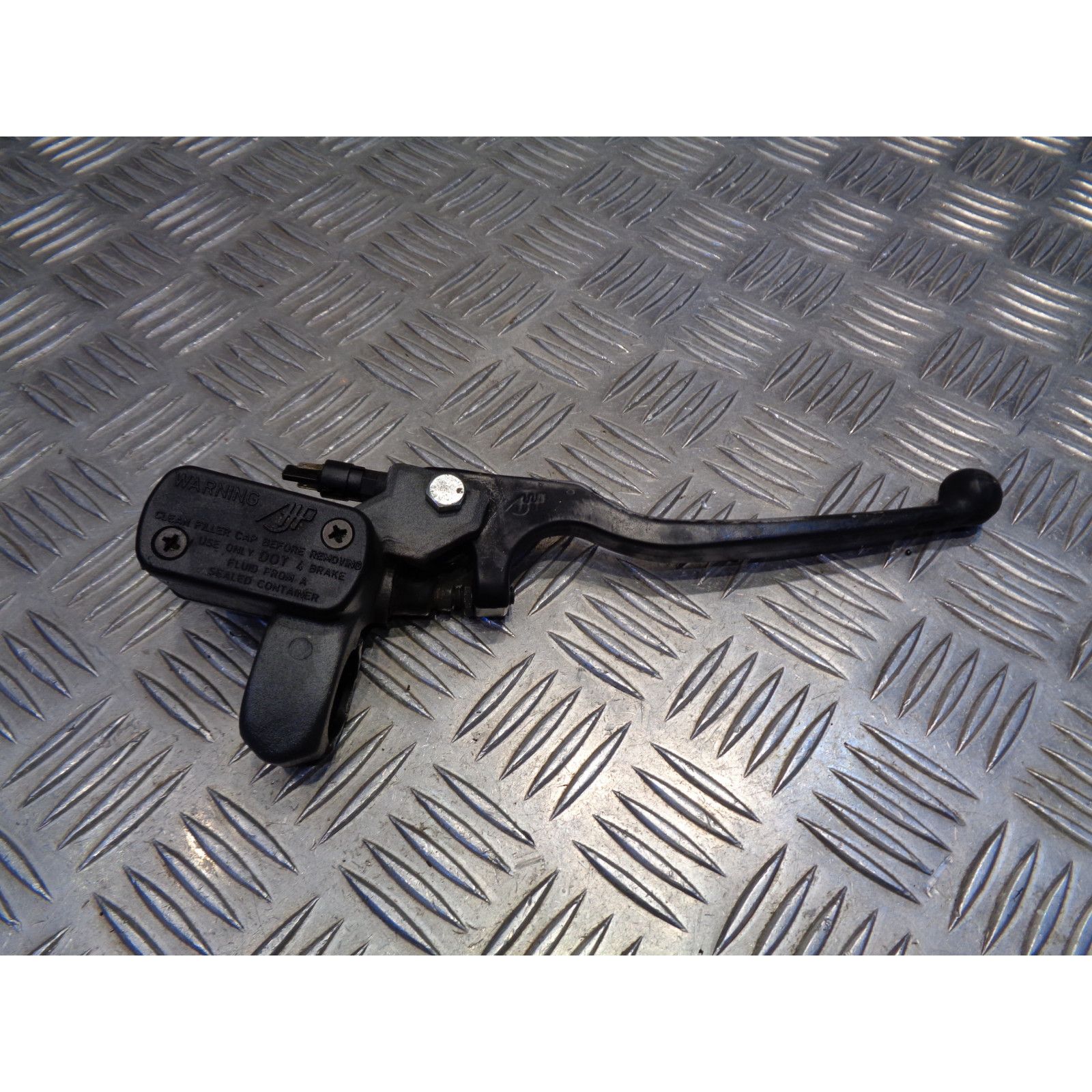 maitre cylindre frein avant scooter beta 125 eikon