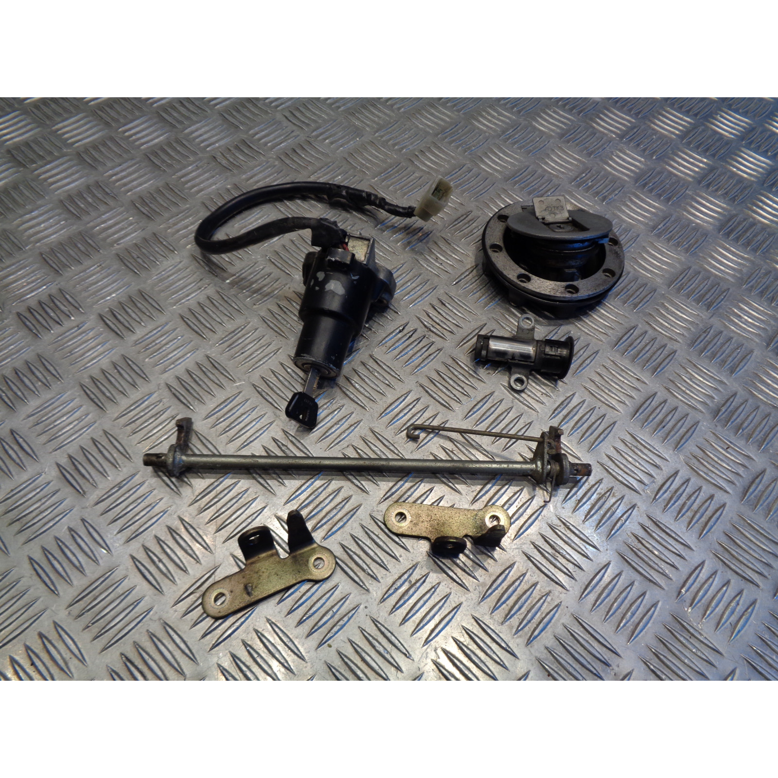 kit neiman contacteur cle bouchon essence serrure moto yamaha tdm 850 3vd 1991 - 96