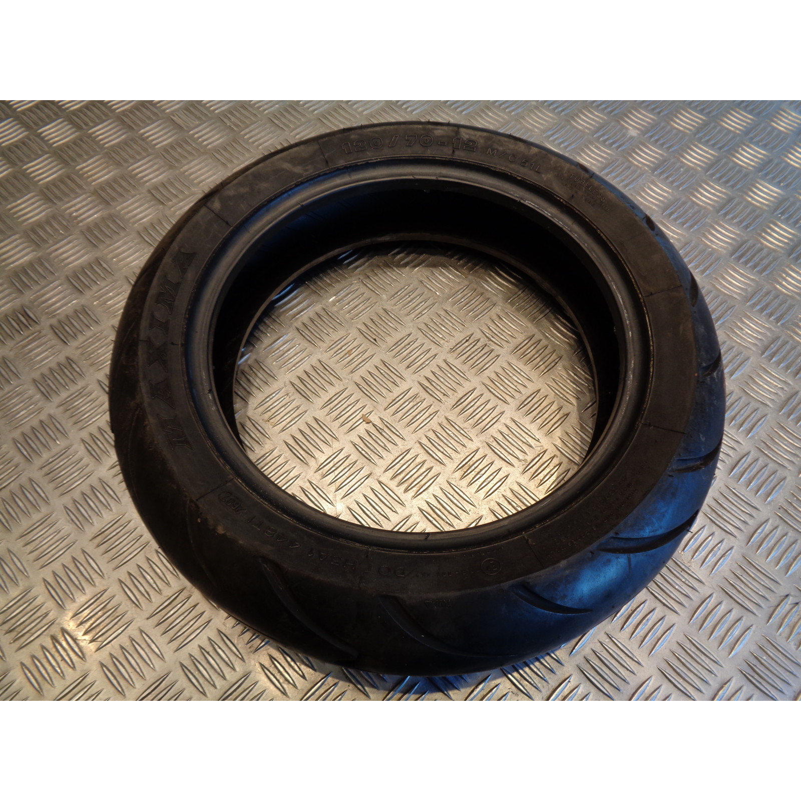 pneu scooter maxima 120 / 70 - 12 m/c 51l occasion