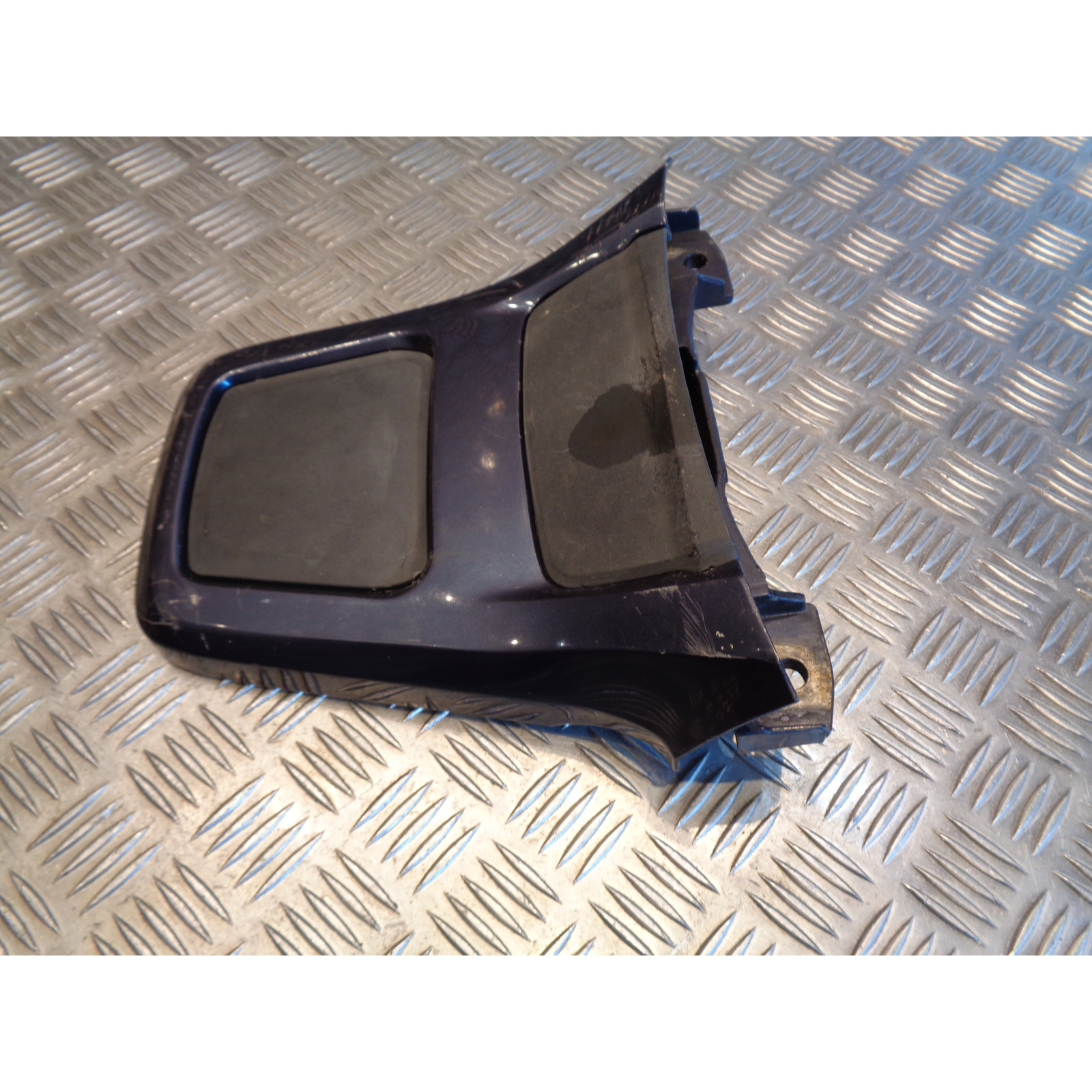 support arriere pour dosseret selle scooter suzuki an 400 burgman js1au wvau 1999 - 02