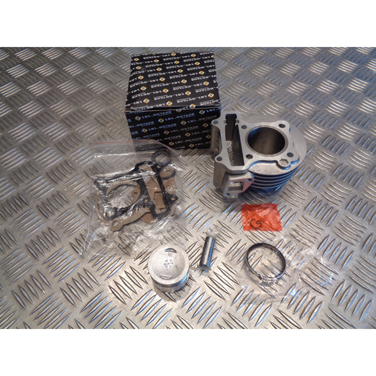 cylindre piston diam 47mm alu 72cc racing scooter chinois 50 gy6 139 qmb qma 4 temps kymco agility ...