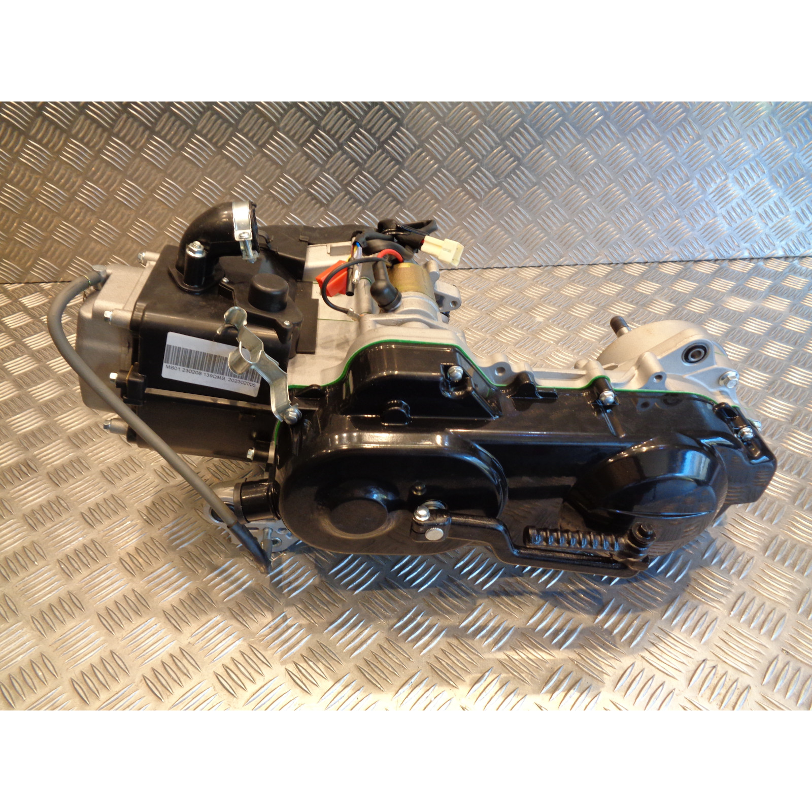 moteur complet scooter chinois 50 gy6 4 temps 139 qmb 10 pouces arbre transmission long