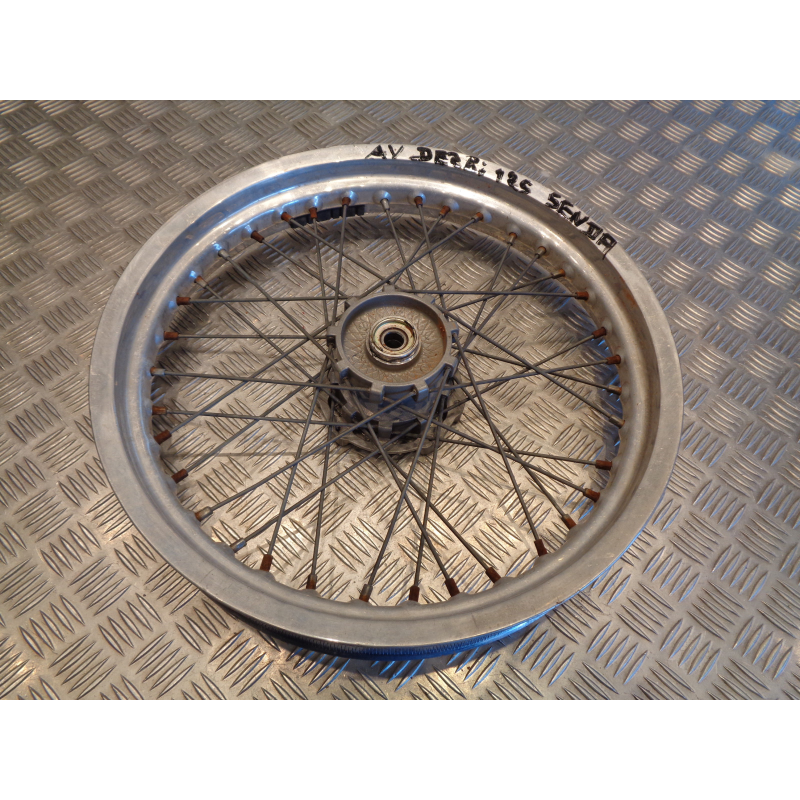 jante roue avant moto derbi 125 senda baja sm supermotard sc2a1a 2006