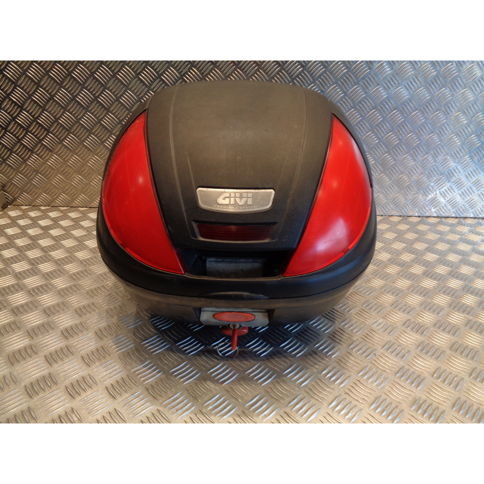 top case givi pour moto scooter