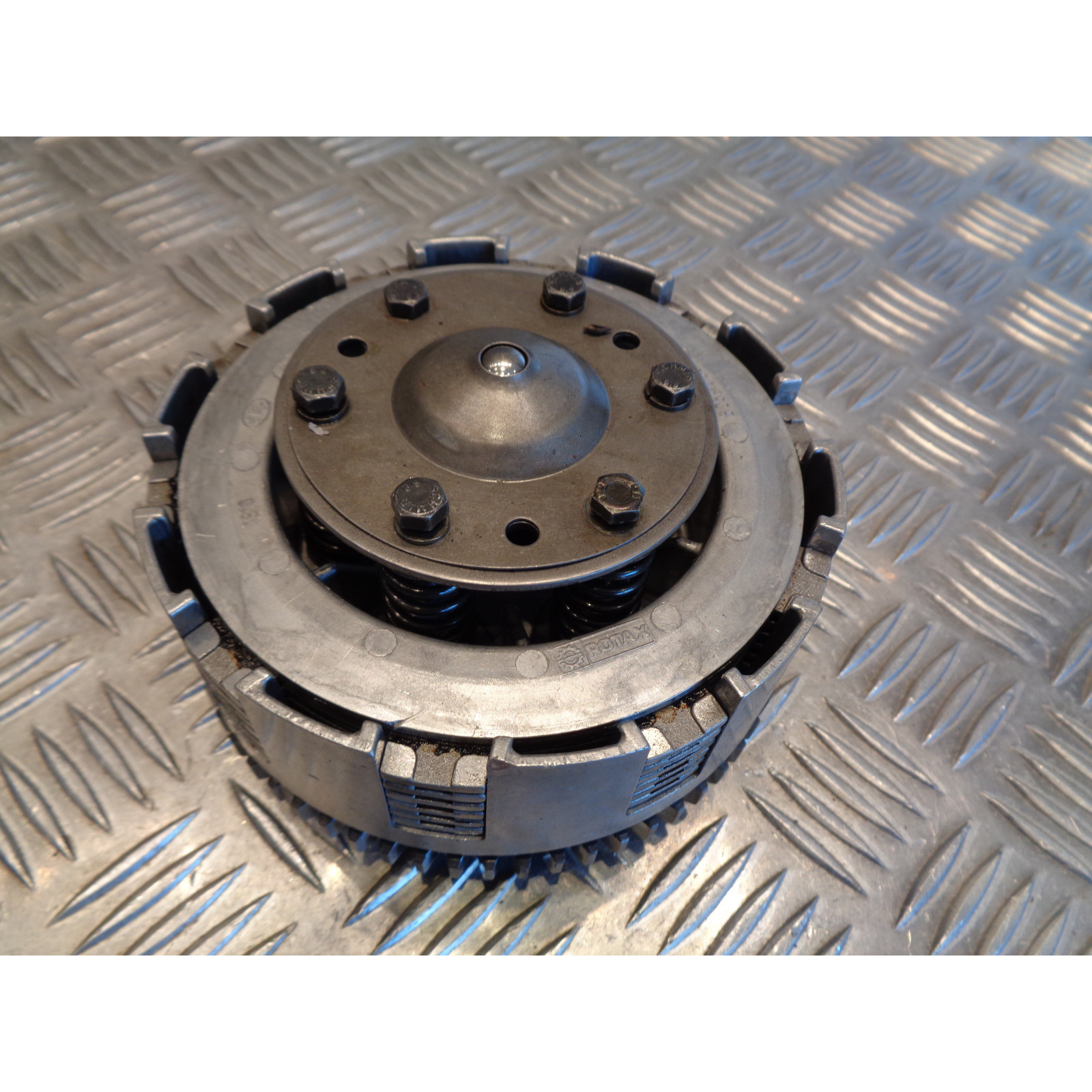 embrayage moto aprilia 125 tuareg rotax 123