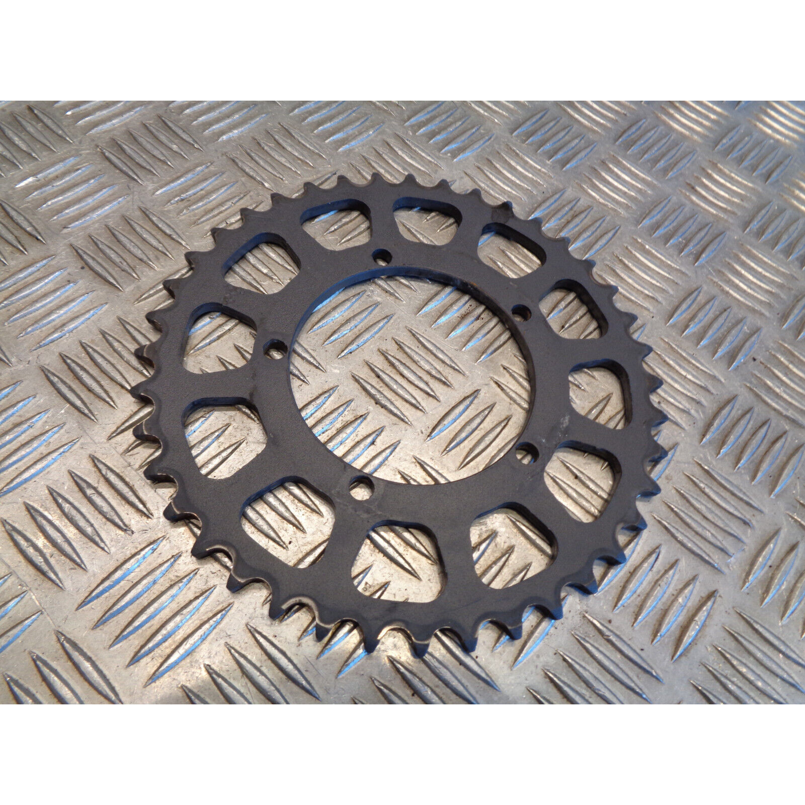 couronne transmission 40 dents moto aprilia 125 tuareg