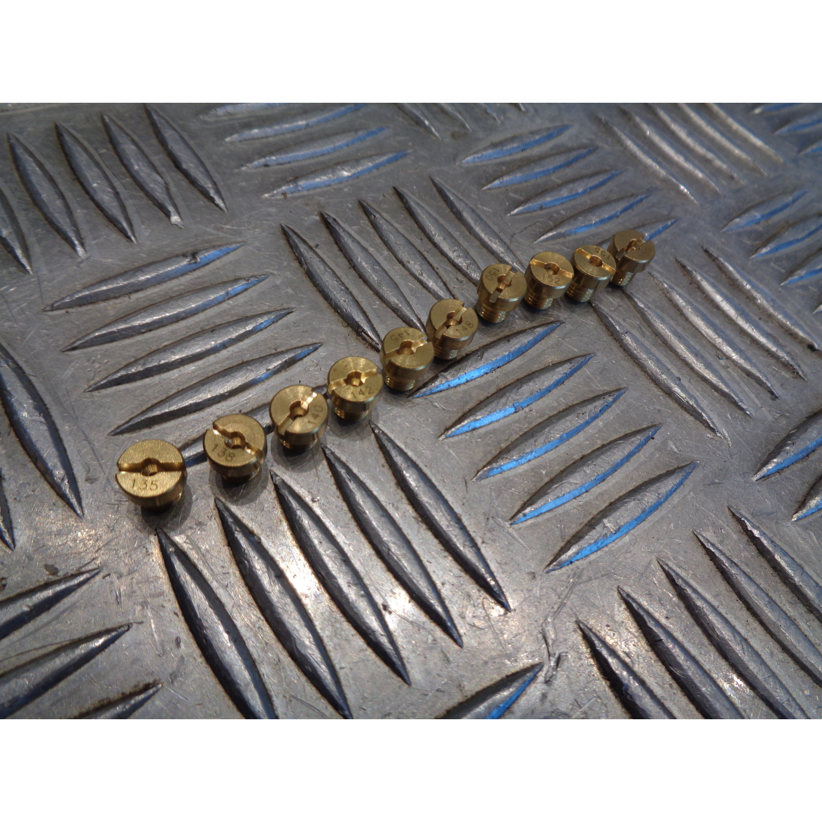 10 gicleur 6mm carburateur dellorto phbn / phva n° 135 , 138 , 140 , 142 , 145 , 148 , 150 , 152 , 155 , 158
