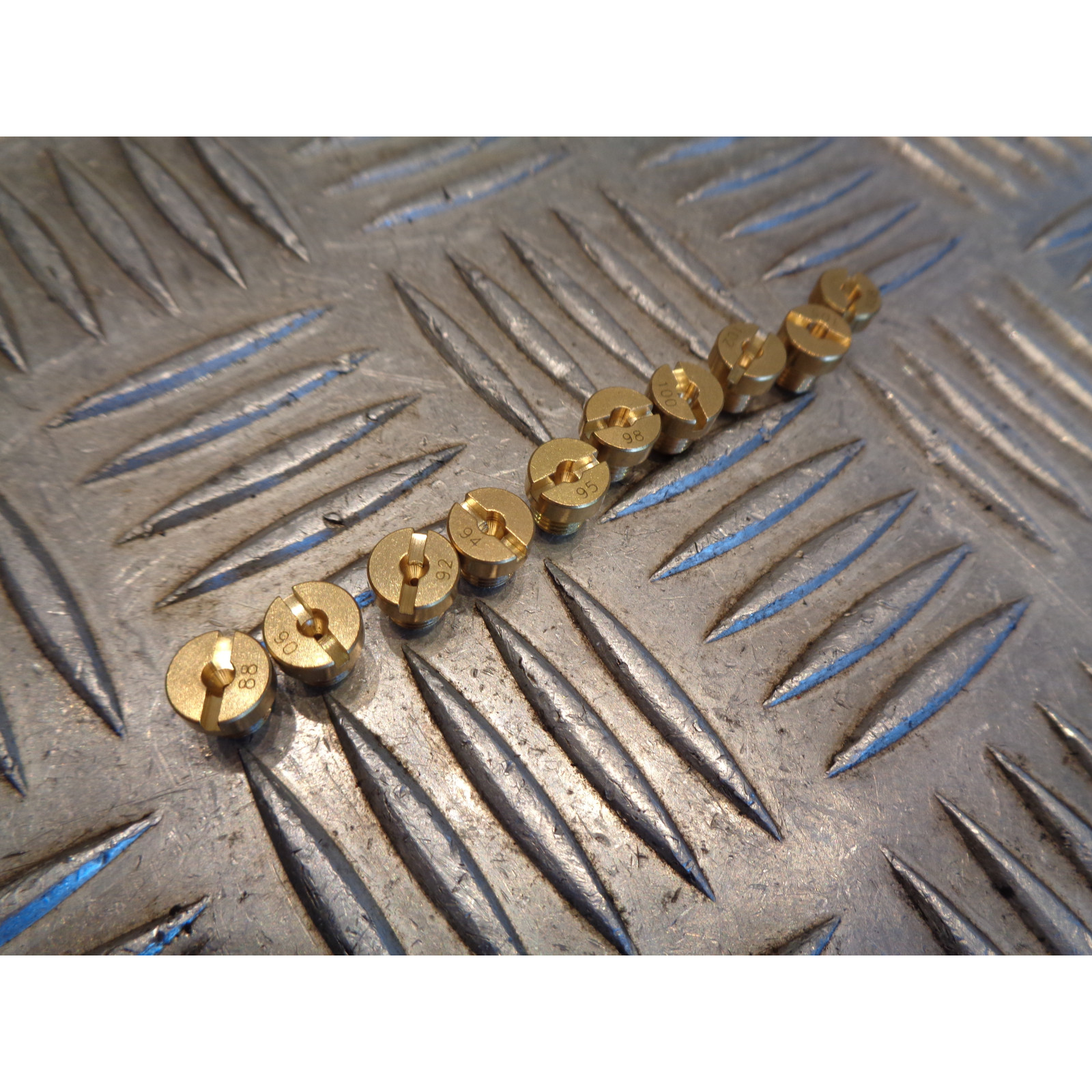 10 gicleur 6mm carburateur dellorto phbn / phva n° 88 , 90 , 92 , 94 , 95 , 98 , 100 , 102 , 105 , 108