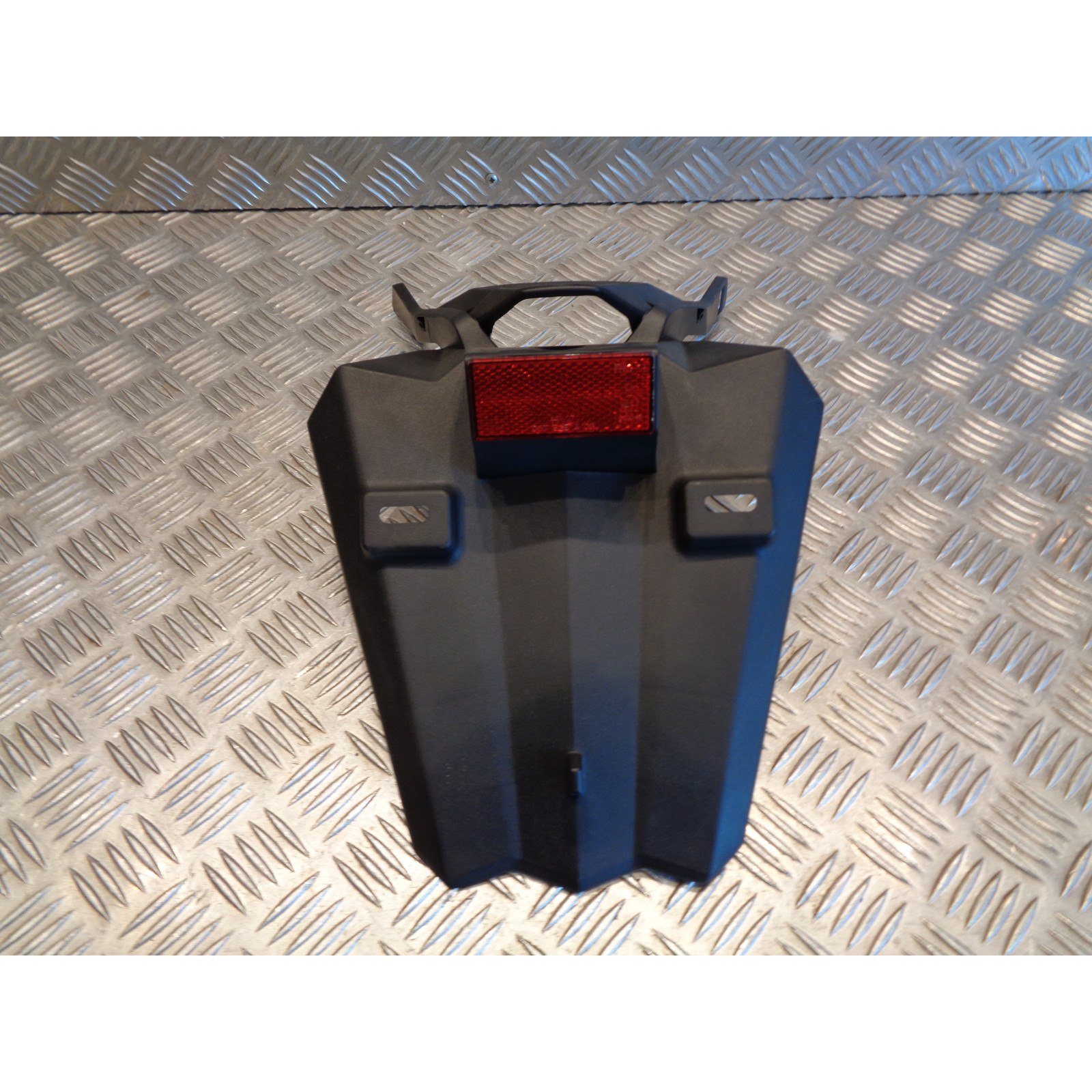 bavette support plaque scooter kymco 550 aka