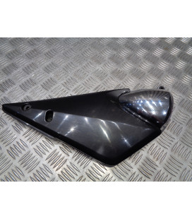 cache lateral droit sous selle moto suzuki gsf 600 bandit js1a8 2000 - 04