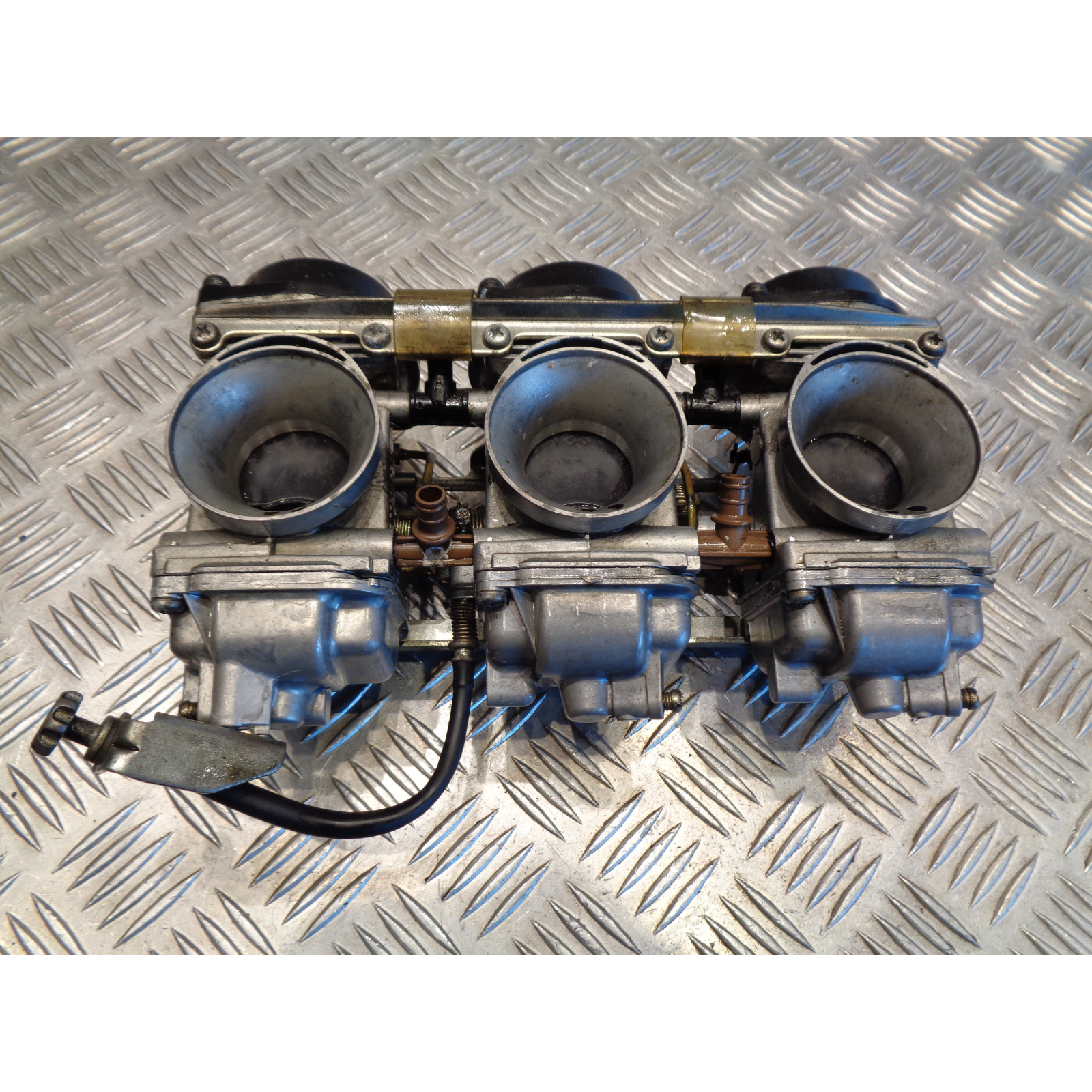 rampe carburateur moto triumph 900 trophy t336
