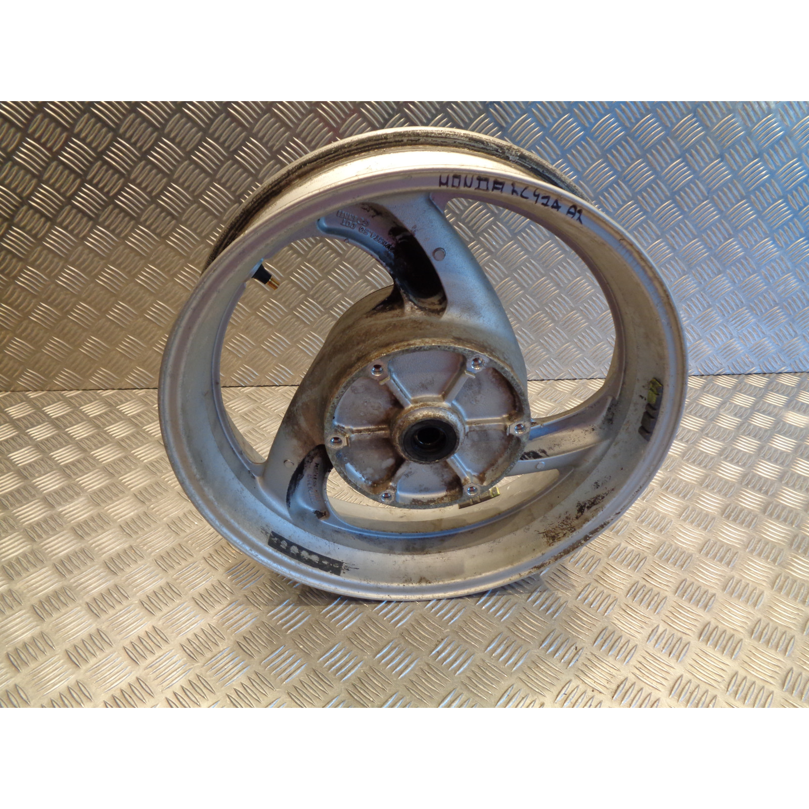 roue jante arriere moto honda nt 650 v ntv deauville rc47