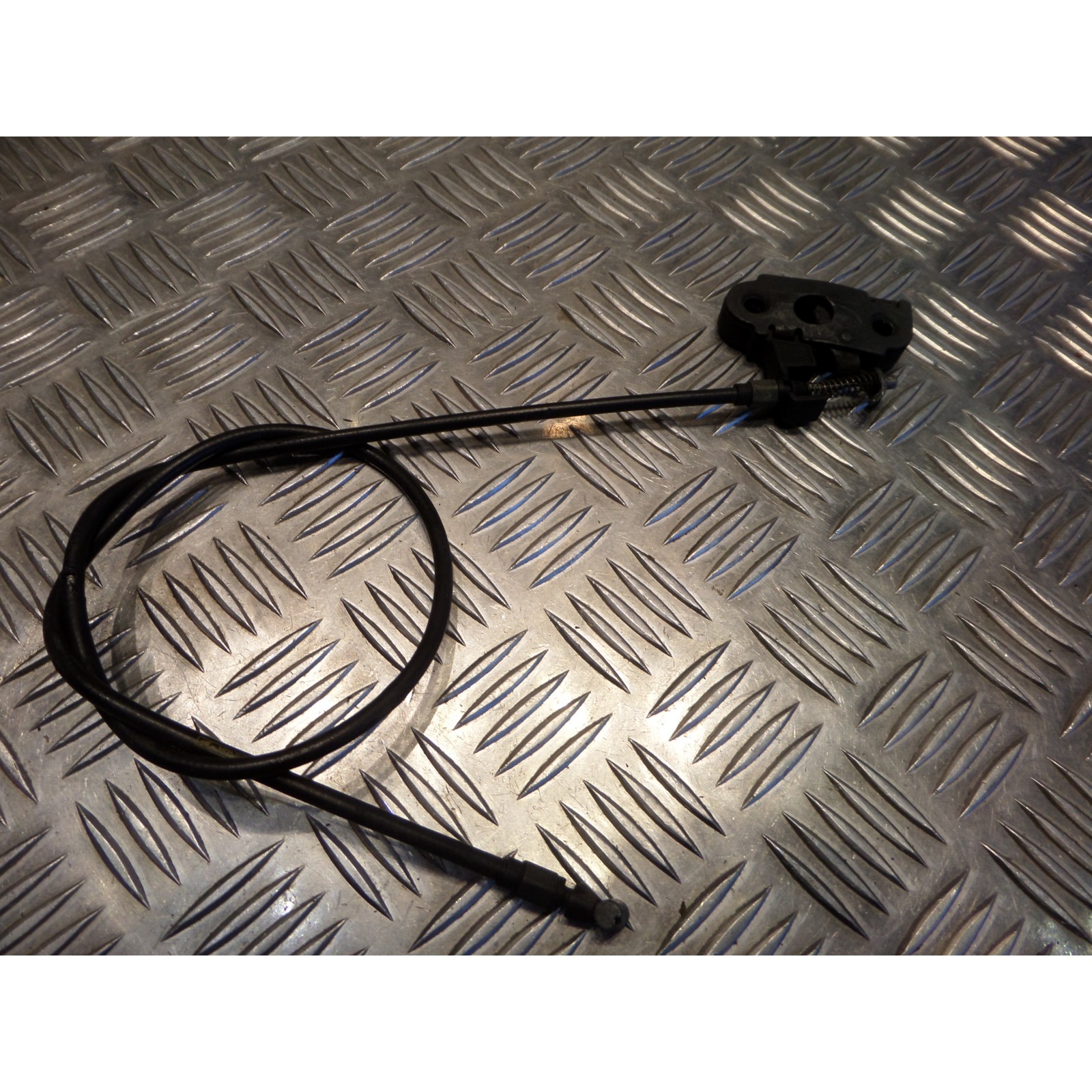 mecanisme ouverture sellle + cable moto triumph 1050 tiger 2007 - 2012