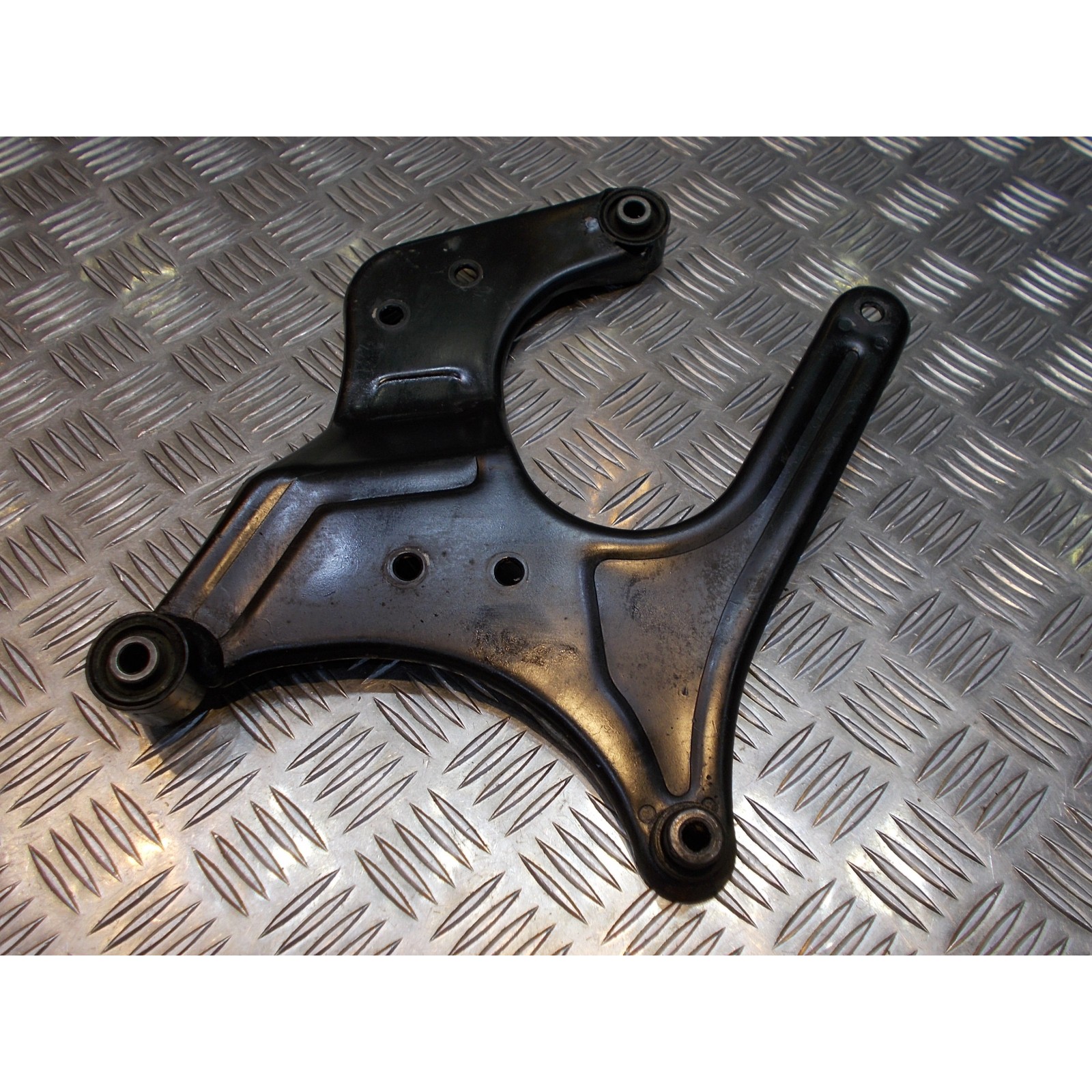 demi bras support pot echappement scooter aprilia st 125 leonardo rotax zd4mb