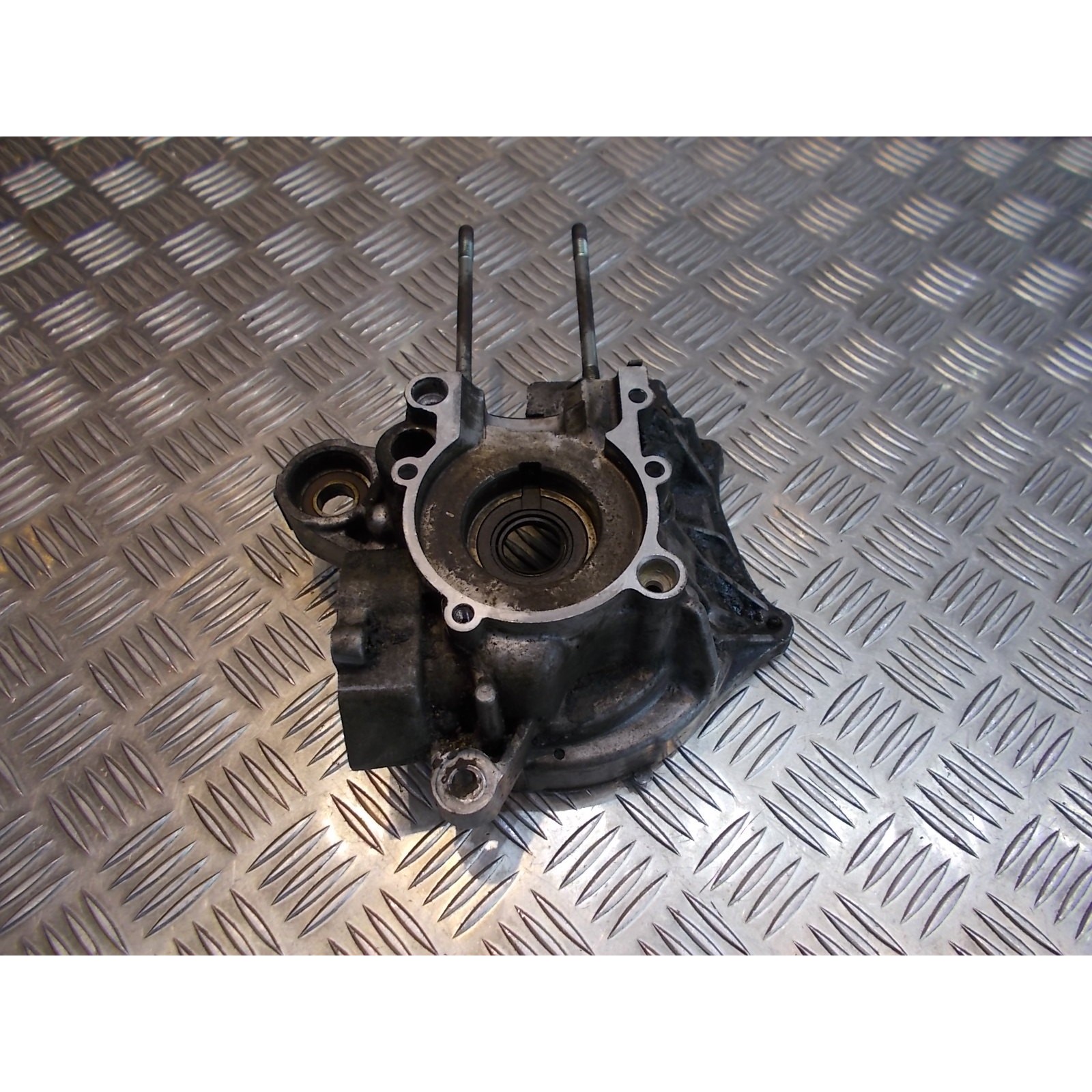 carter moteur droit scooter yamaha ch 50 beluga mbk active