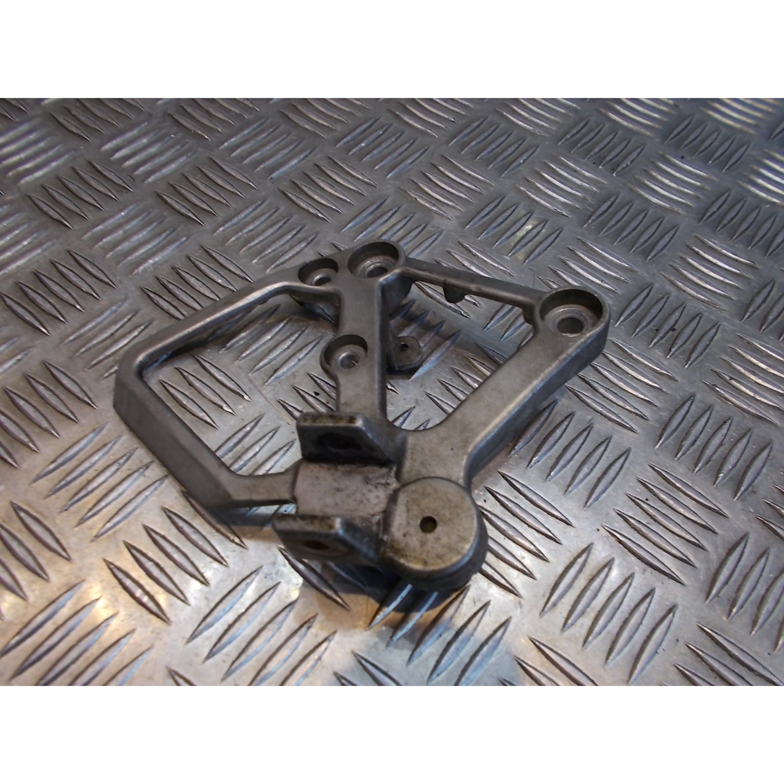 platine cale repose pied avant droit moto honda cbr 600 f pc19