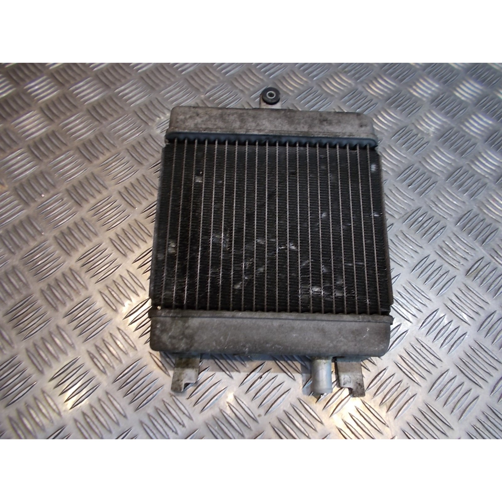 radiateur eau reffroidissement scooter suzuki uh 125 burgman cc11 apres 2007