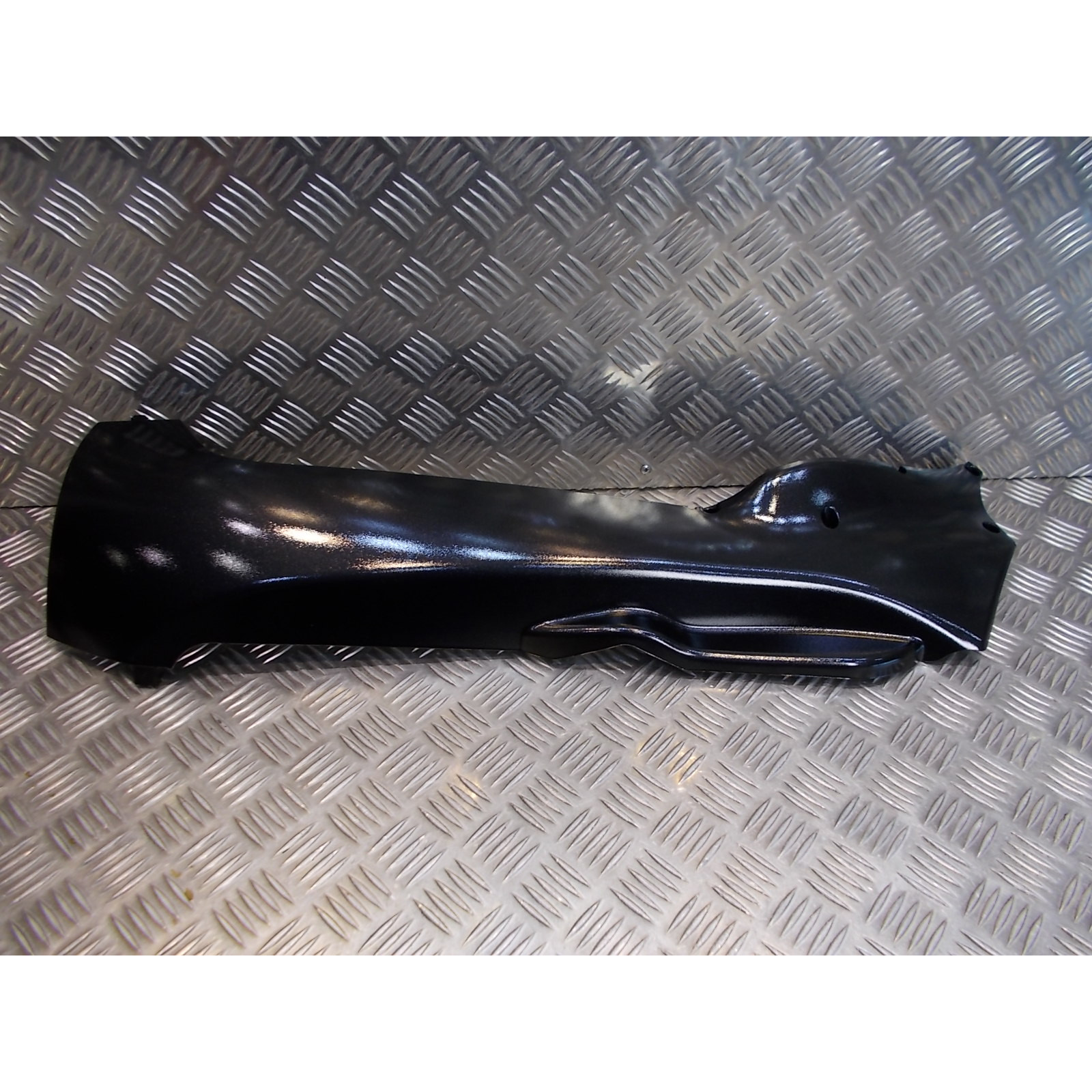 cache carrosserie spoiler gauche noir scooter piaggio 125 250 300 400 500 mp3 65614100nd