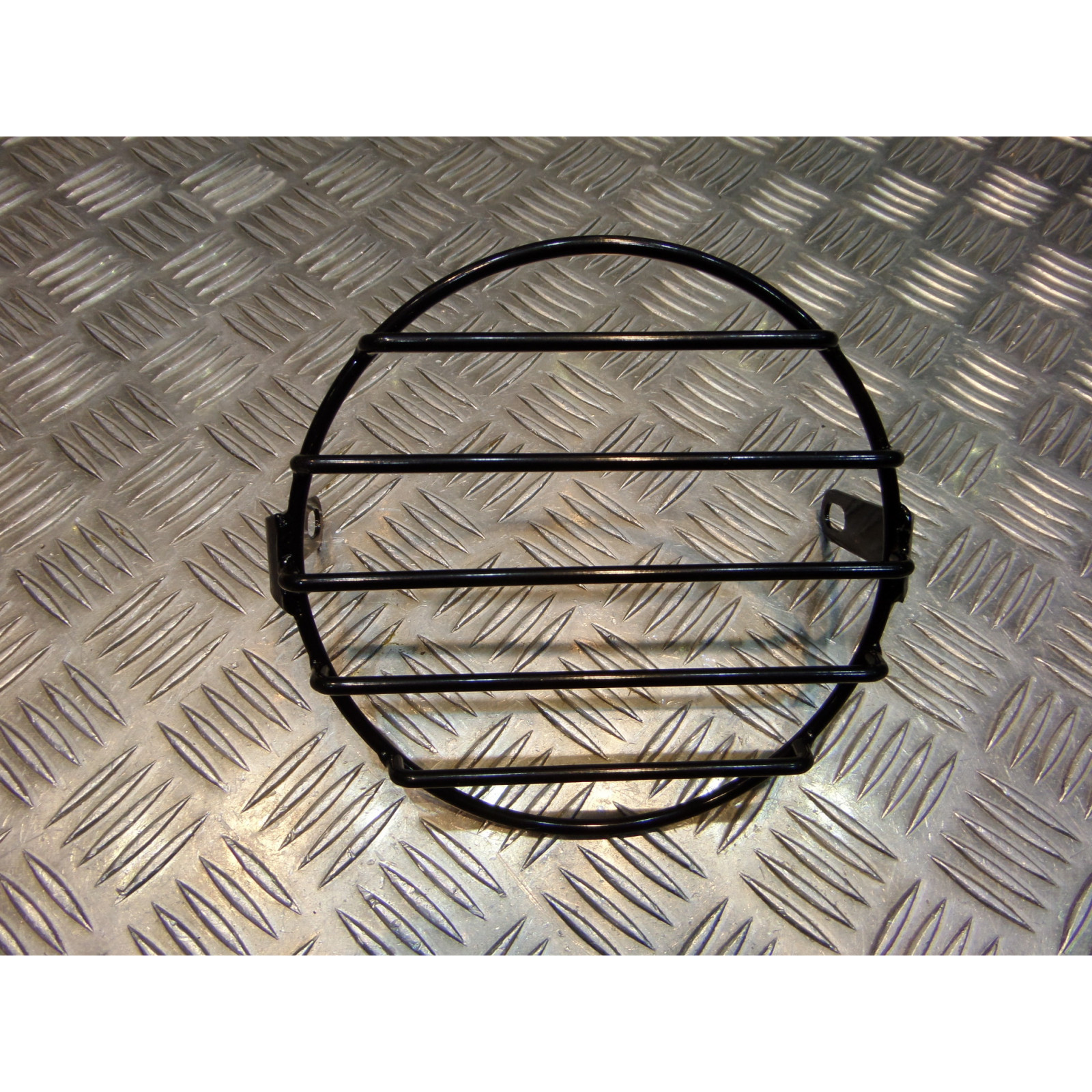 grille de phare metal noir universel moto bobber custom chopper cafe racer scrambler neo clasic retro