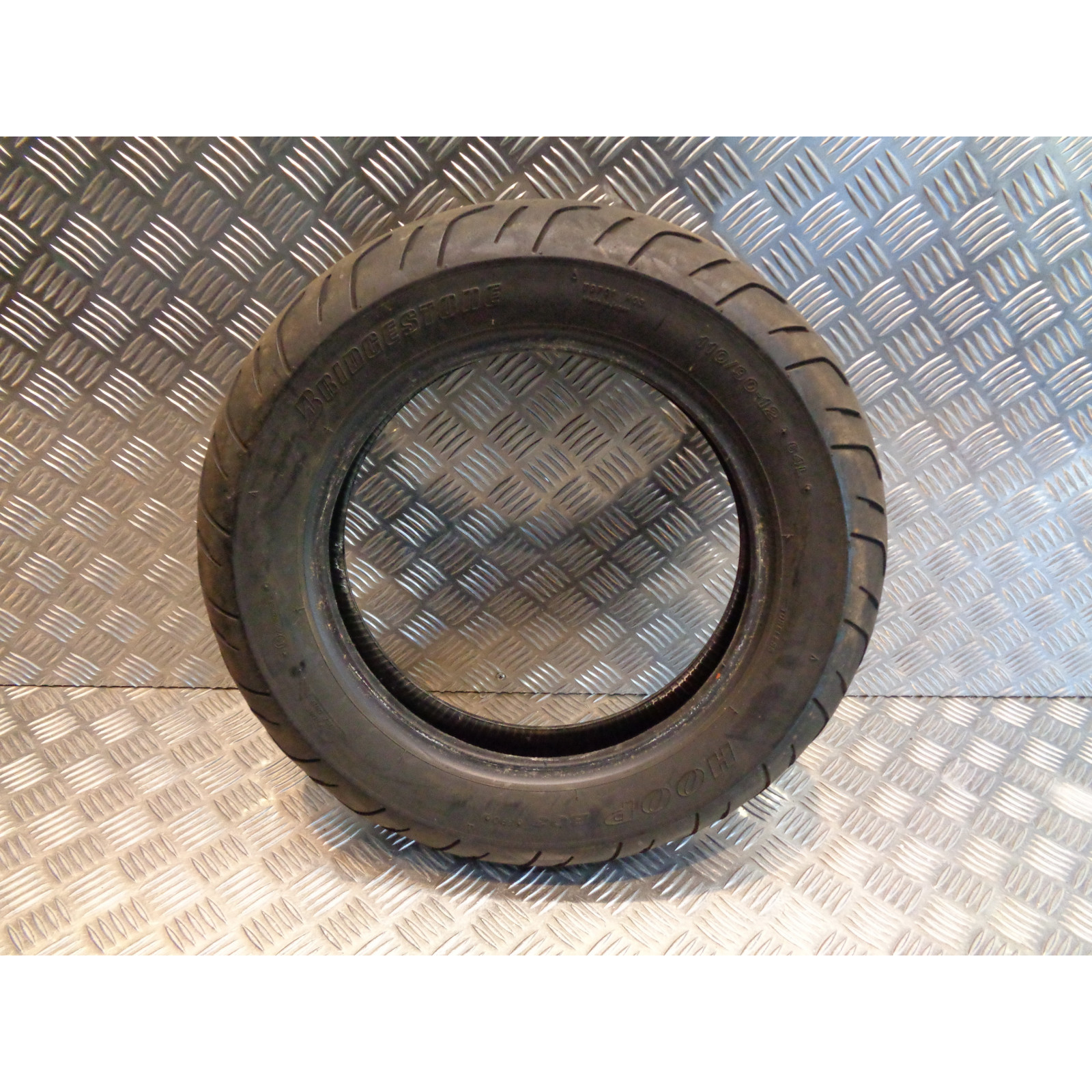 pneu scooter Bridgestone hoop b03 pro 110 / 90 - 12 64l occasion