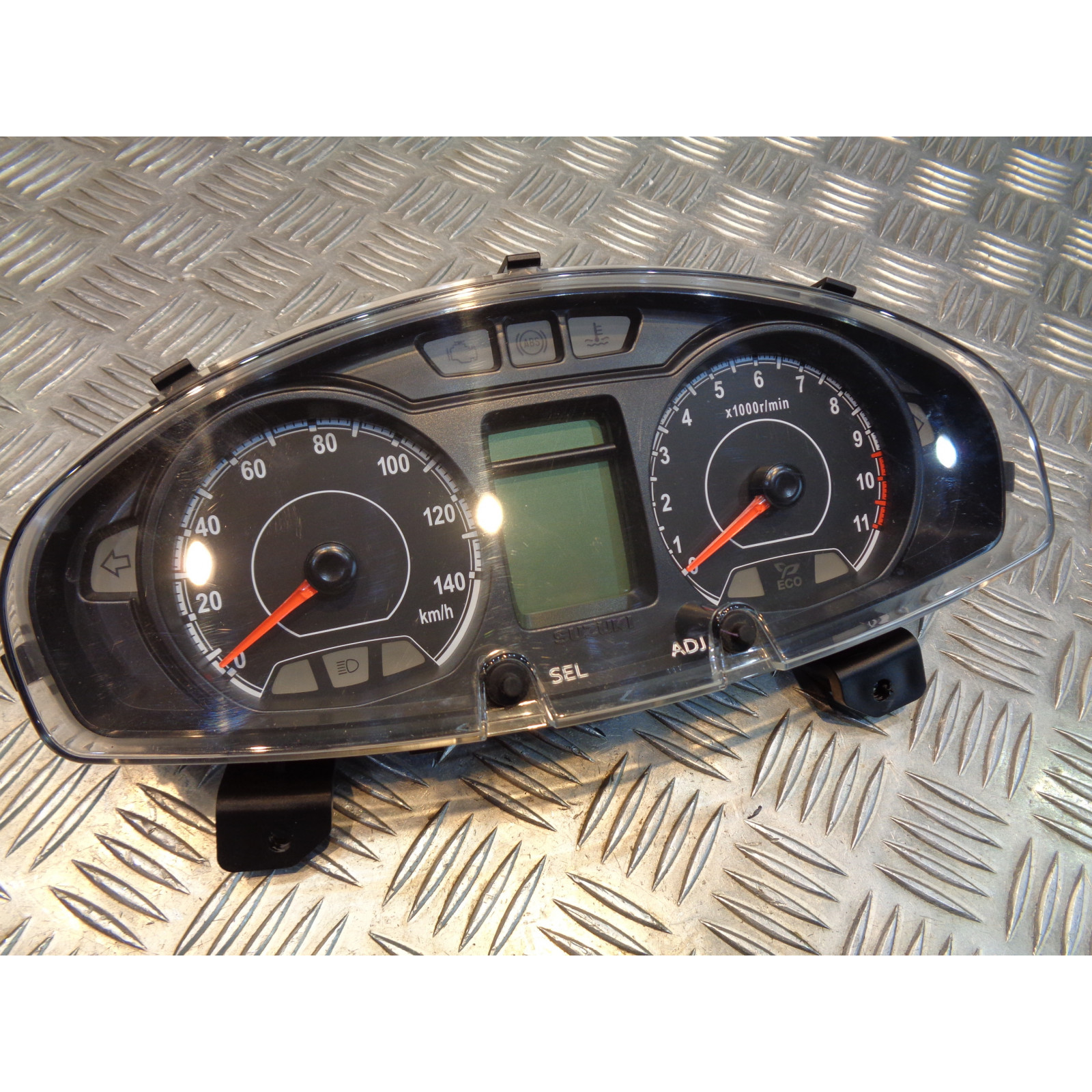 compteur vitesse scooter tableau bord scooter suzuki uh 125 burgman 2015 341 - 12jp