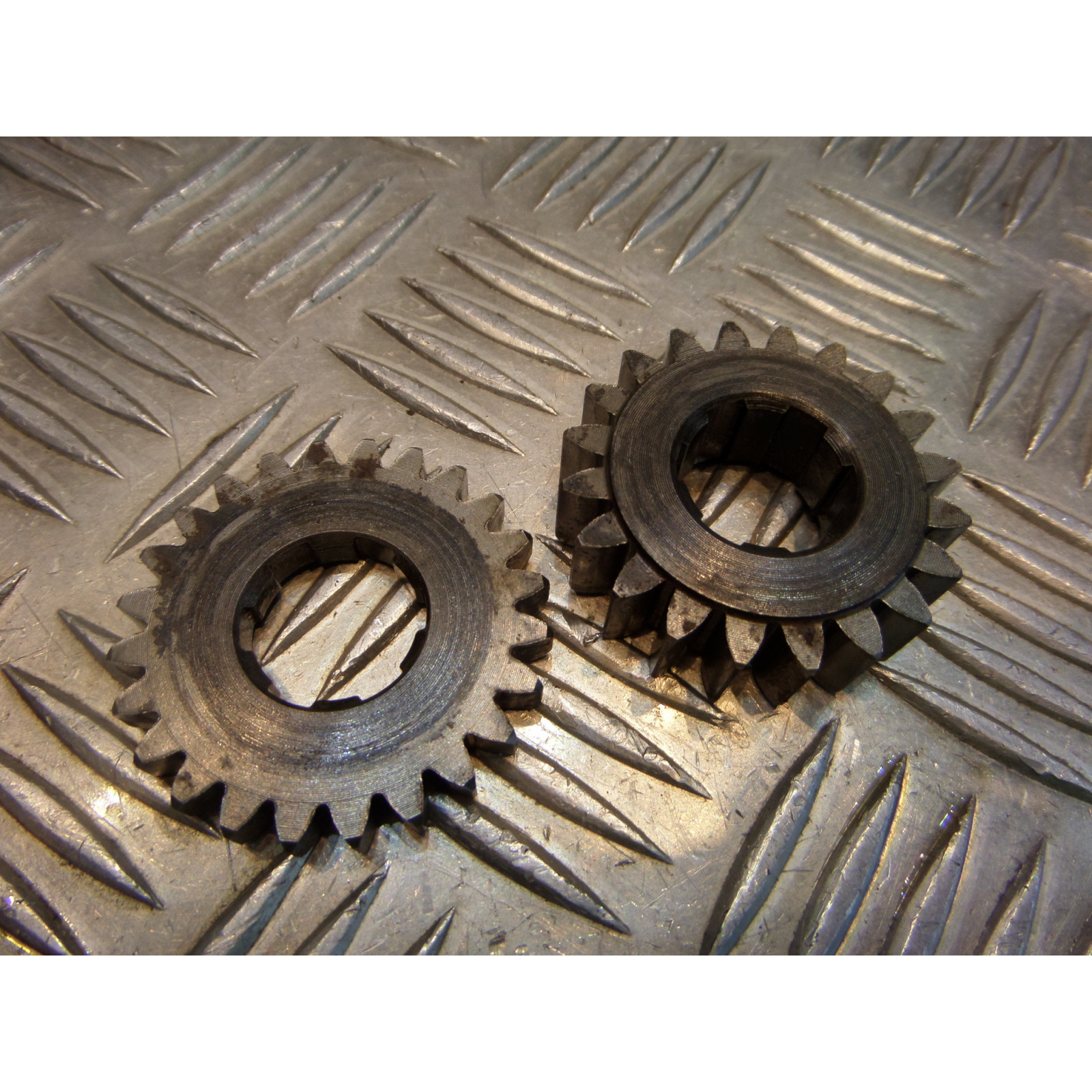 pignon vilebrequin embiellage moteur moto honda 200 mtx md07