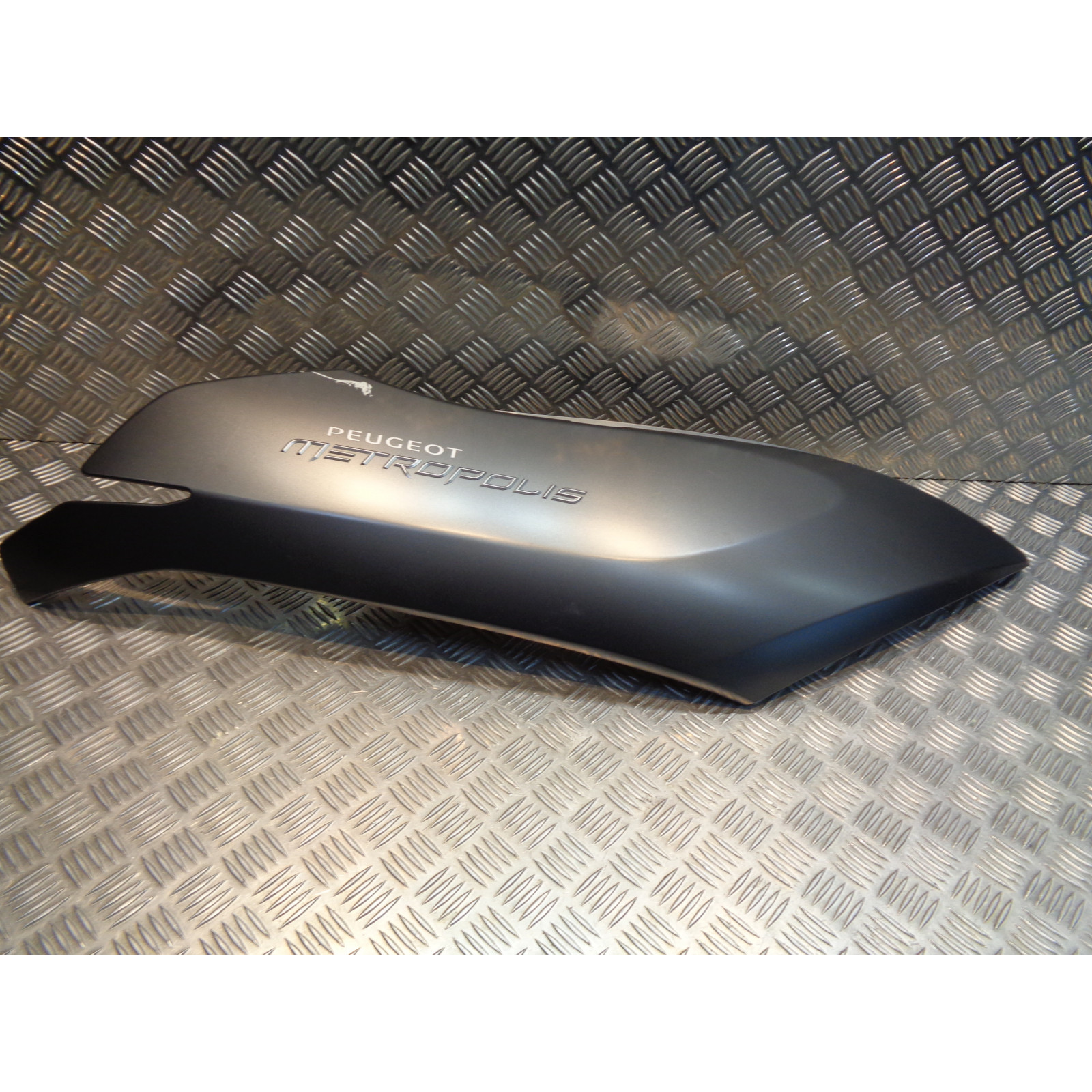 cache carenage carrosserie lateral droit 1179158500 scooter peugeot 400 metropolis