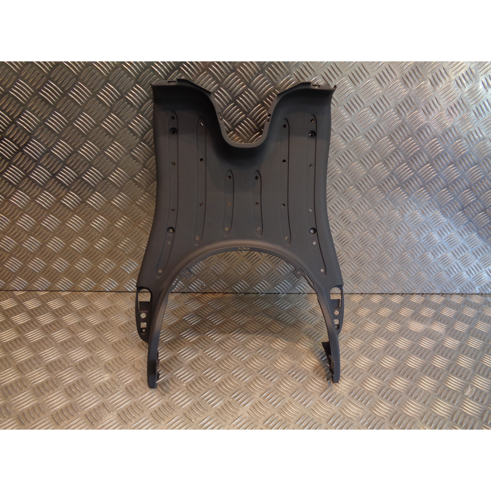 cache plancher marche repose pied 576907000d scooter piaggio 50 125 liberty carrosserie carenage